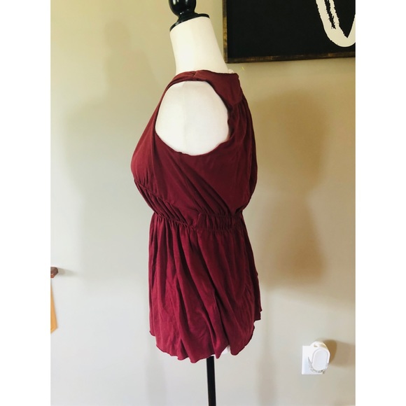 A Pea in a pod sleeveless tired maternity blouse - Picture 2 of 5